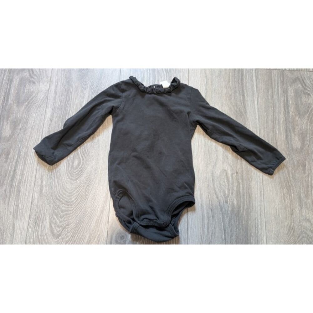 2 Piece Baby Girl's H&M Onesie set size 2T